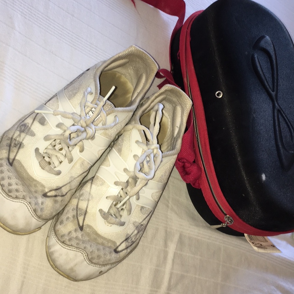 Nfinity cheer shoes
